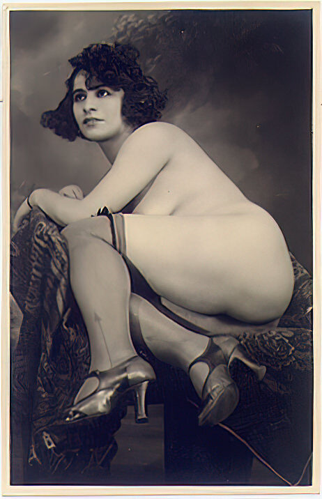 462px x 716px - Vintage Erotica â€“ Retro Erotic Photo Image Galleries of Classic Women Nude